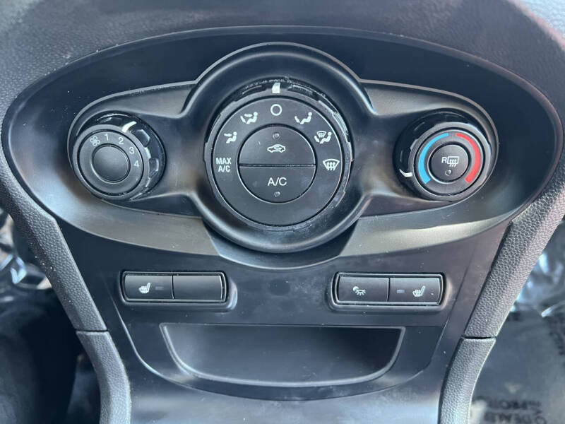 2011 Ford Fiesta SES