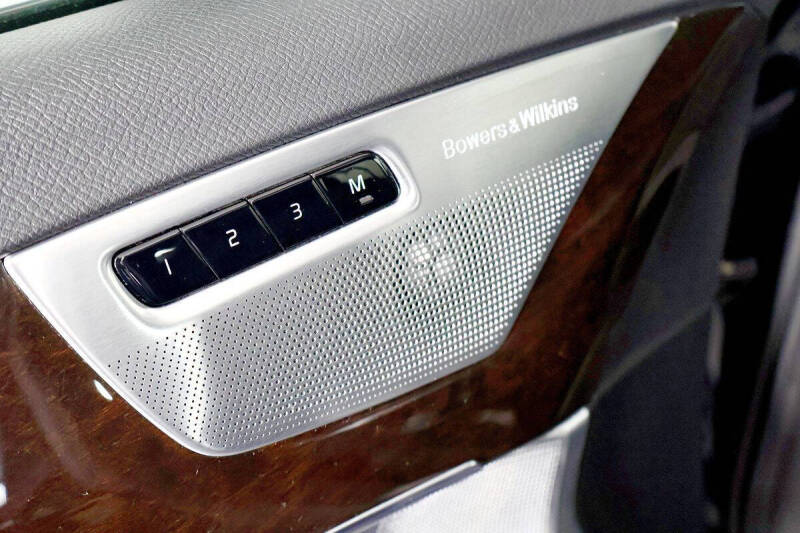 2017 Volvo XC90 T6 Momentum