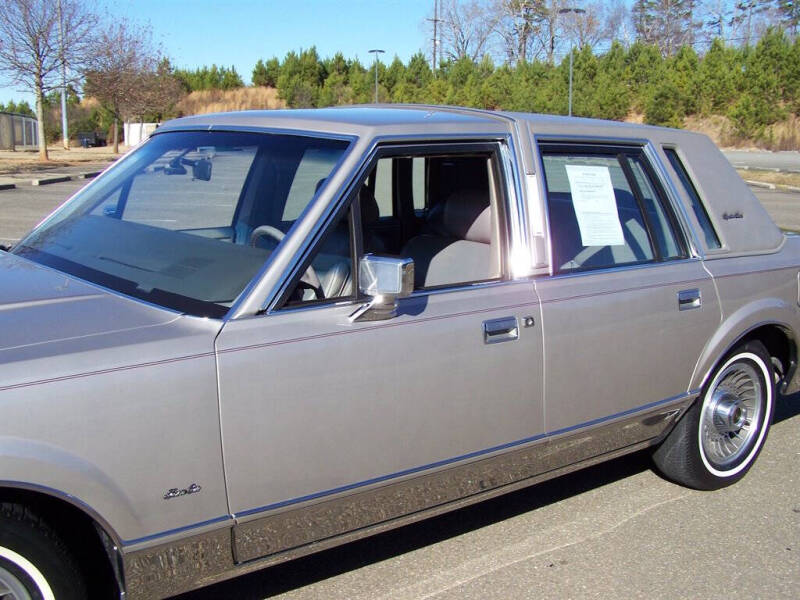 1988 Lincoln Town Car Signature