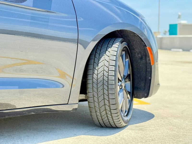 2019 Chrysler Pacifica Touring Plus