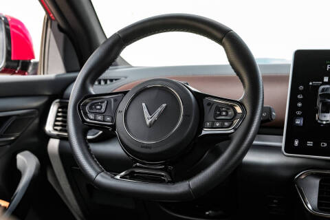 2024 VinFast VF8 Plus