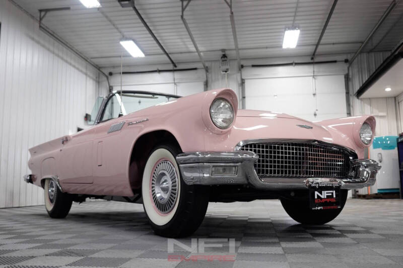 1957 Ford Thunderbird