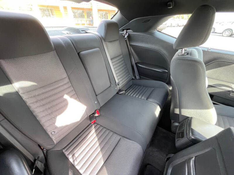 2014 Dodge Challenger SXT