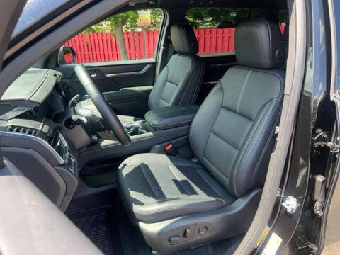 2024 GMC Acadia Elevation
