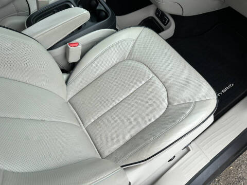 2017 Chrysler Pacifica Hybrid Platinum