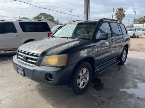 2002 Toyota Highlander for sale at M & M Motors in Angleton TX