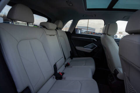 2020 Audi Q3 quattro Premium 45 TFSI