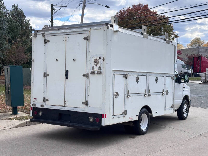 2015 Ford E-Series E-350 SD