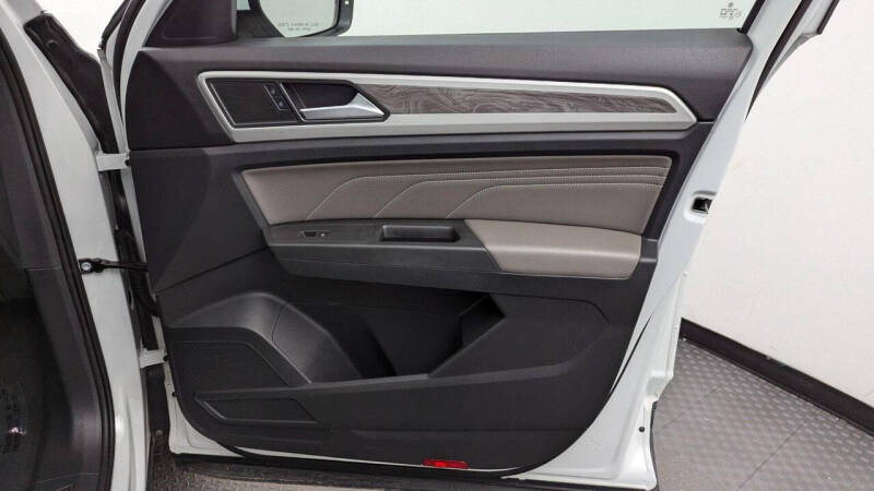 2023 Volkswagen Atlas Cross Sport SE