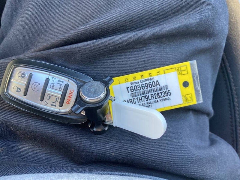 2020 Chrysler Pacifica Hybrid Touring