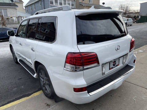 2015 Lexus LX 570