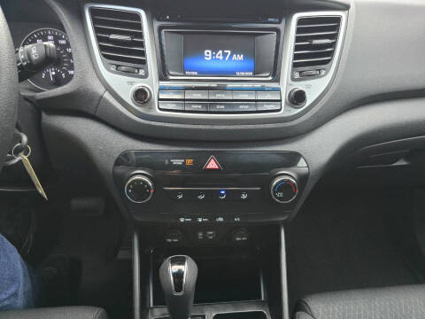 2016 Hyundai Tucson SE