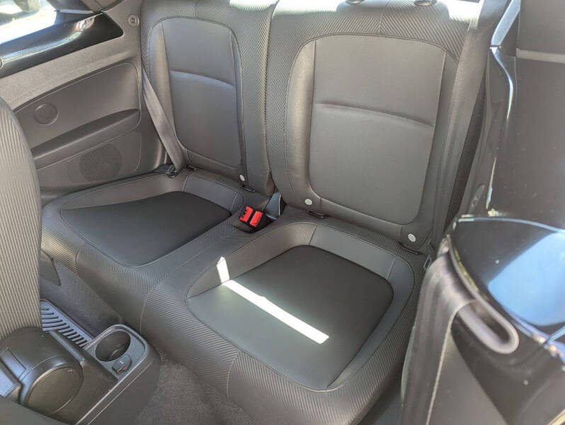 2013 Volkswagen Beetle Convertible 2.5L PZEV