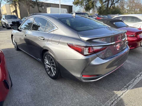 2020 Lexus ES 300h Ultra Luxury
