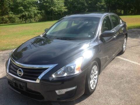 2014 Nissan Altima for sale at CHAGRIN VALLEY AUTO BROKERS INC in Cleveland OH