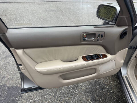 1995 Lexus LS 400