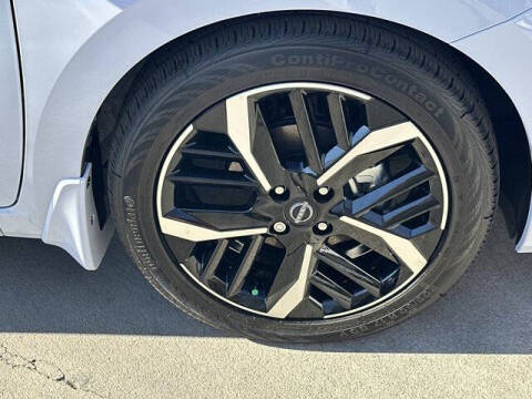 2025 Nissan Versa SR