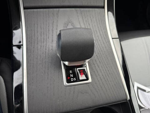 2026 Land Rover Range Rover Evoque P250 Dynamic SE