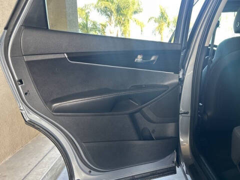 2019 Kia Sorento S V6