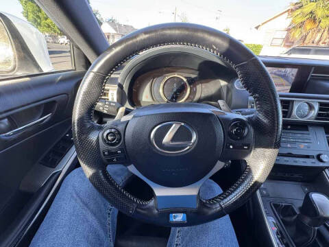 2016 Lexus IS 200t