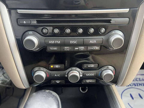 2016 Nissan Pathfinder SV