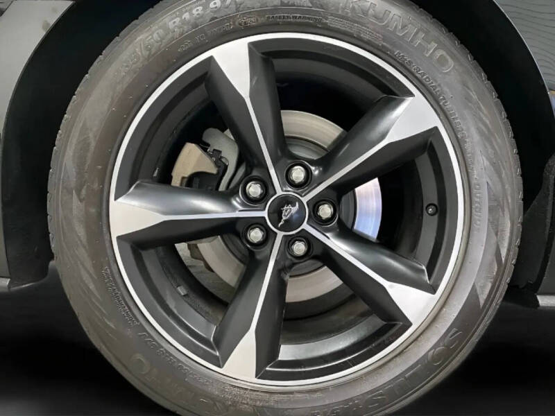 2019 Ford Mustang EcoBoost