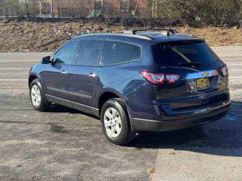 2017 Chevrolet Traverse LS