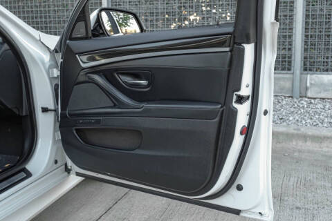 2016 BMW 5 Series 550i