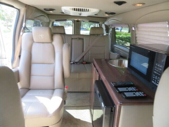 2017 GMC Savana 2500