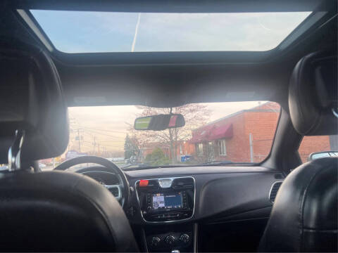 2011 Chrysler 200 Limited