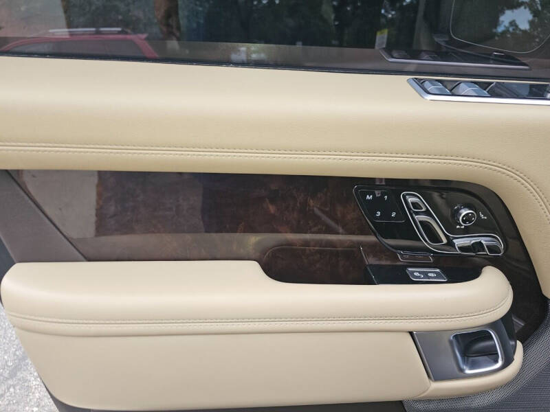 2020 Land Rover Range Rover P525 HSE