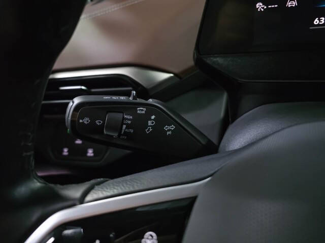 2025 Volkswagen ID.4 Pro