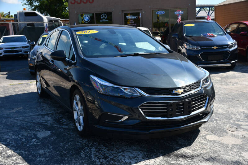 2017 Chevrolet Cruze Premier photo 3