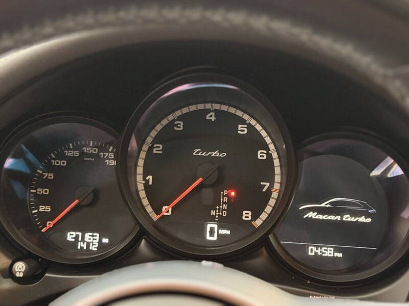 2016 Porsche Macan Turbo