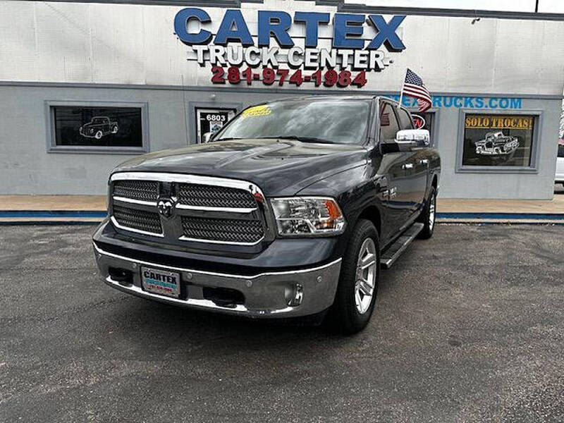 2017 RAM 1500 SLT