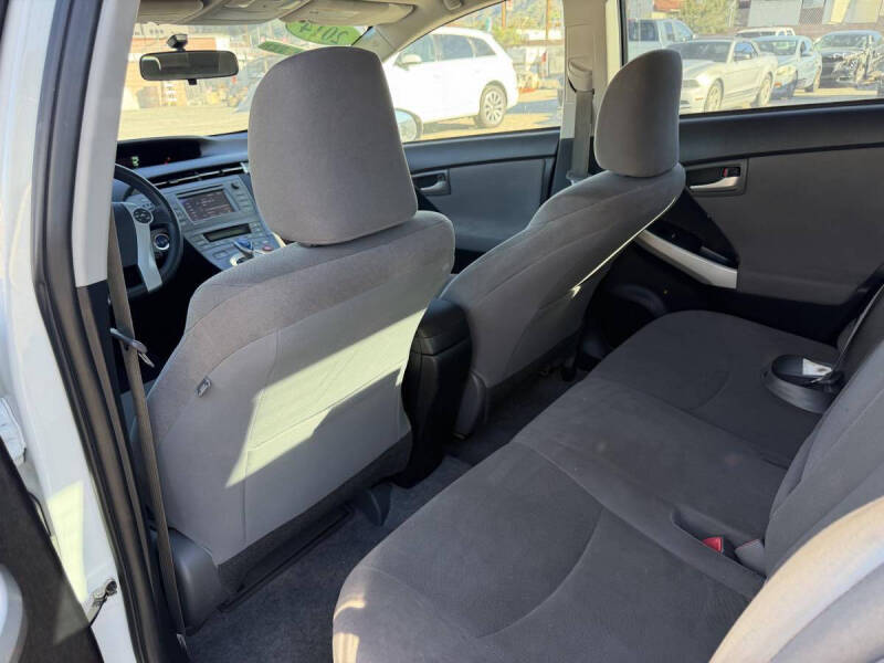 2014 Toyota Prius Plug-in Hybrid