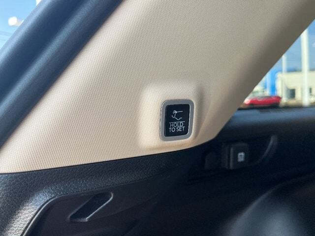 2022 Jeep Grand Cherokee 25