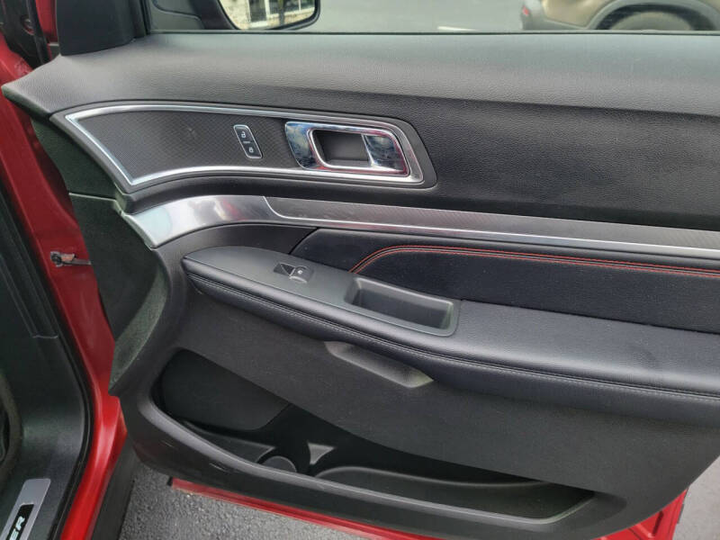 2017 Ford Explorer Sport