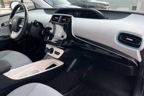 2017 Toyota Prius Three