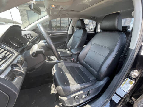 2018 Volkswagen Passat 2.0T SE