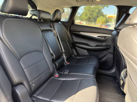 2020 Infiniti QX50 Essential