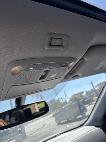 2017 Nissan Pathfinder SL