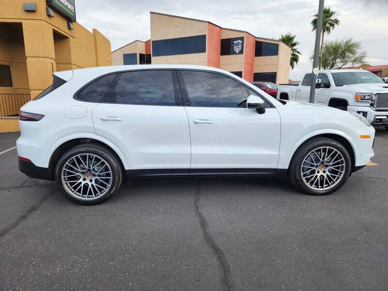 2022 Porsche Cayenne Platinum Edition