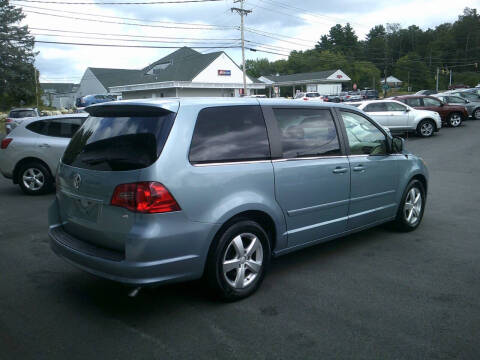 2009 Volkswagen Routan SE