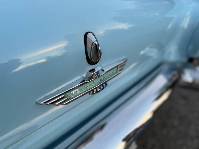 1957 Ford Thunderbird