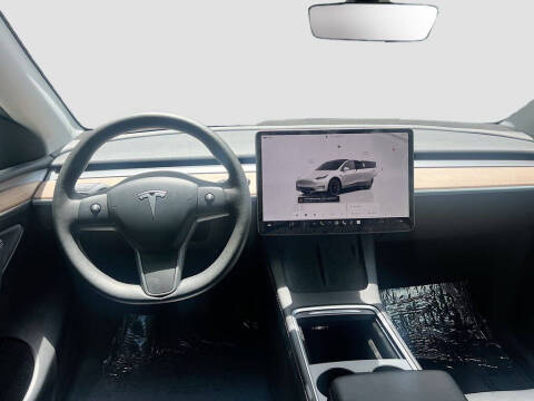 2025 Tesla Model Y Long Range