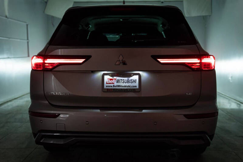 2025 Mitsubishi Outlander SE