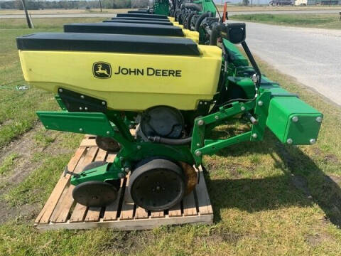 2017 John Deere 1725