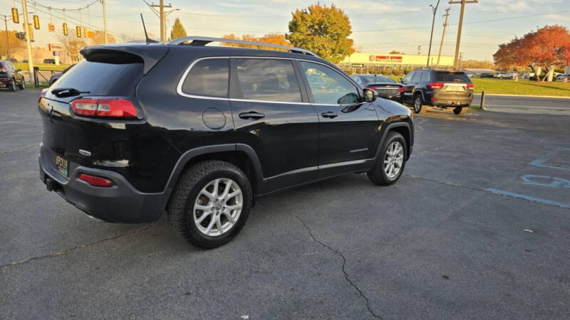 2017 Jeep Cherokee Latitude photo 6