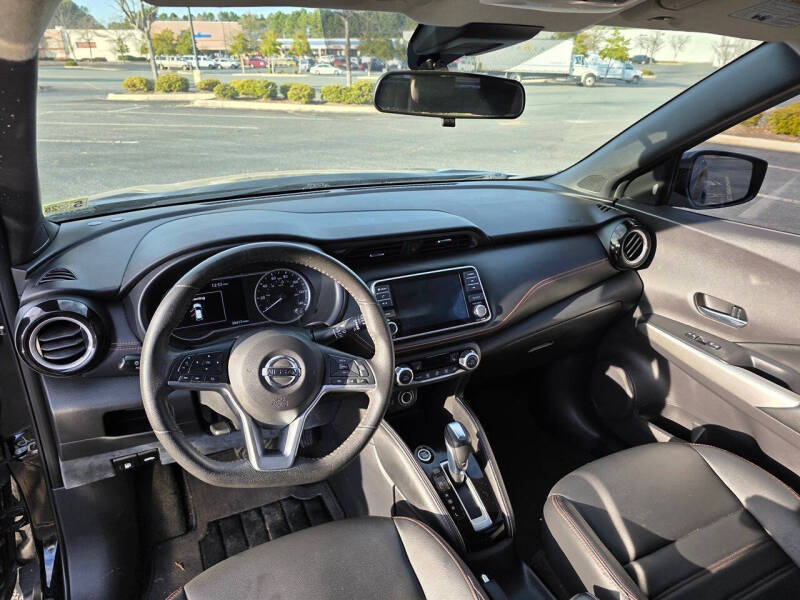 2020 Nissan Kicks SR